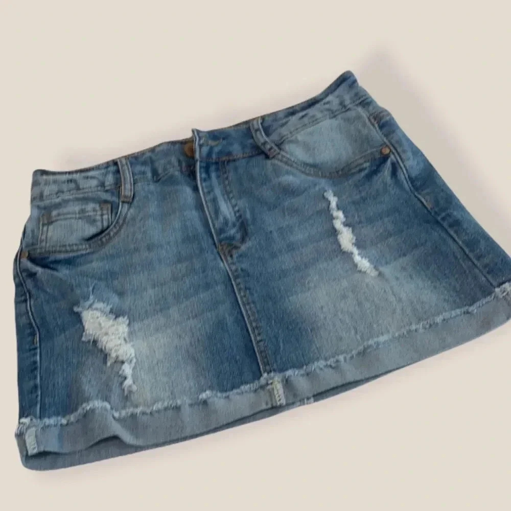 Dollhouse skirt